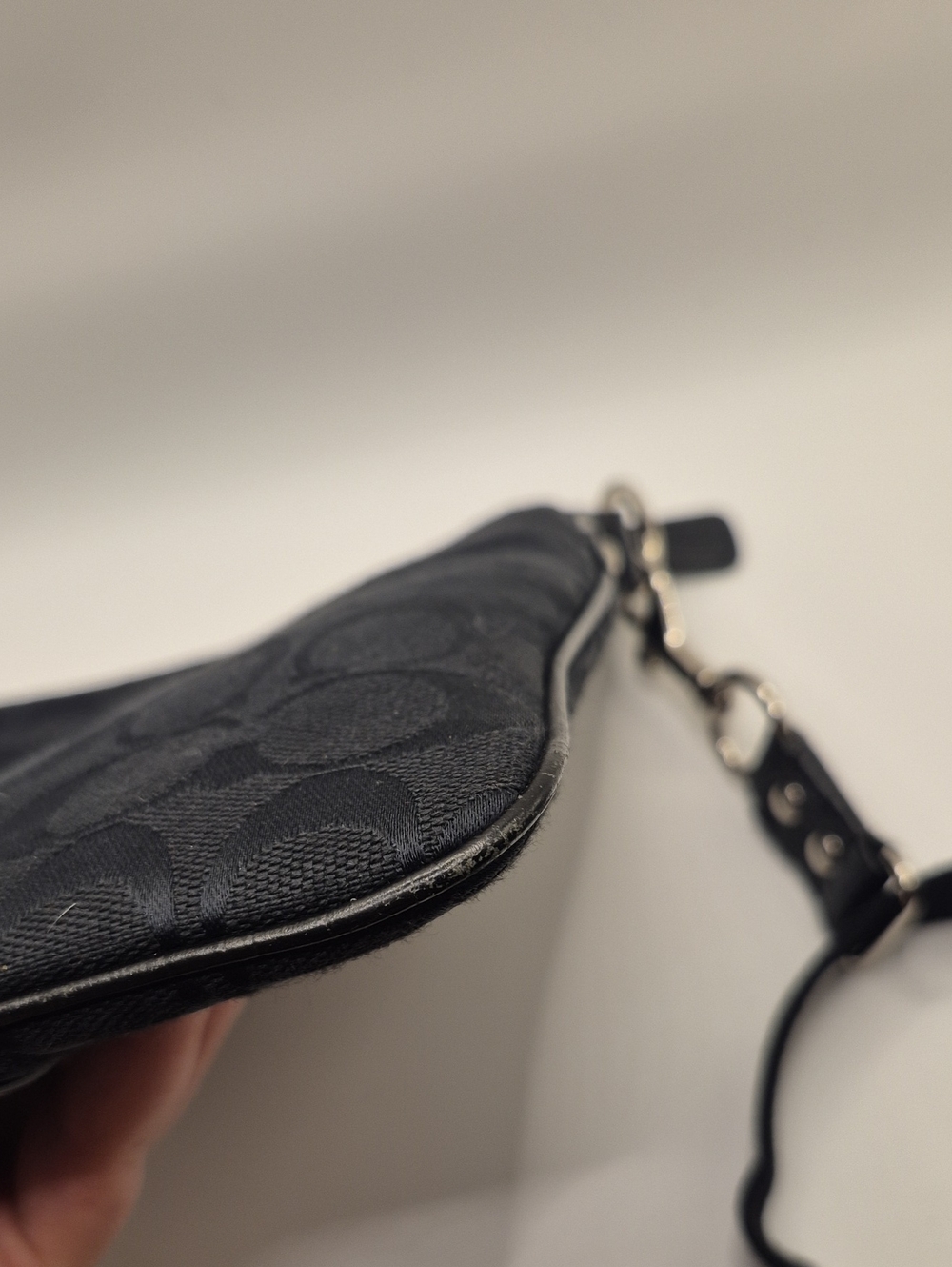COACH Sutton Sugnature Black CANVAS CROSSBODY - Picture 10 of 11